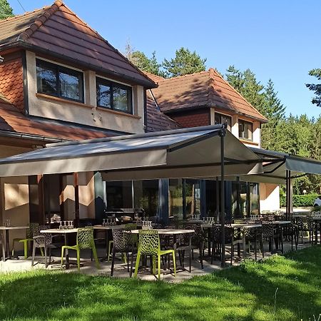 Hôtel Restaurant Logis La Méridienne Anglards de Saint Flour Esterno foto