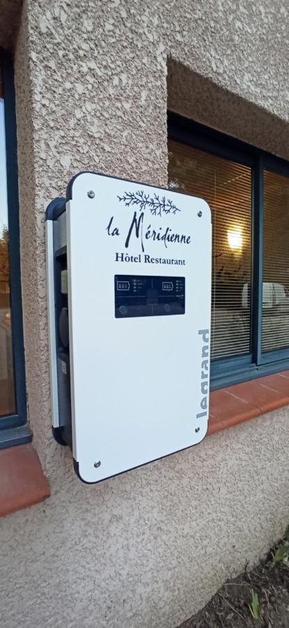 Hôtel Restaurant Logis La Méridienne Anglards de Saint Flour Esterno foto